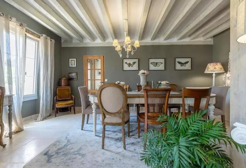 Aamiaismajoitus (B&B) Le Clos Des Roses Chambres Et Tables D Hôtes