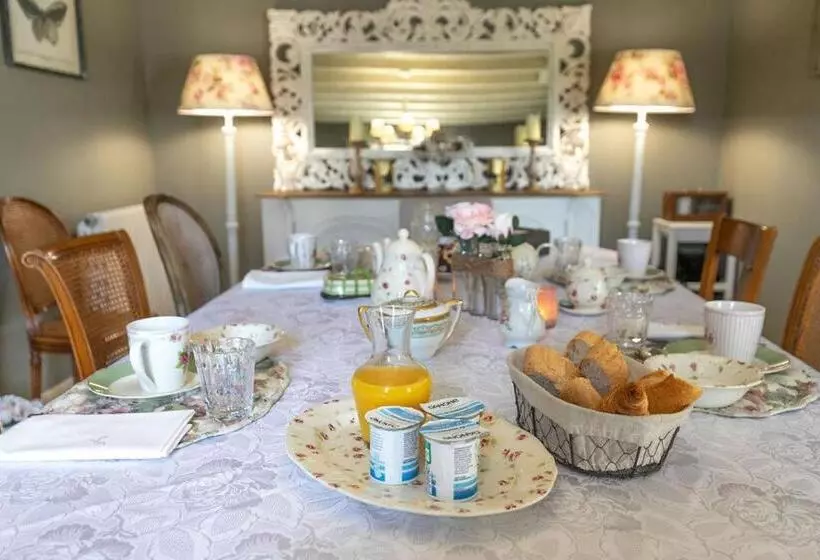 Aamiaismajoitus (B&B) Le Clos Des Roses Chambres Et Tables D Hôtes