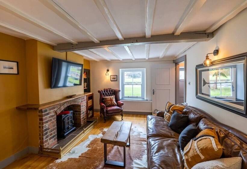 Host Stay Virginia House