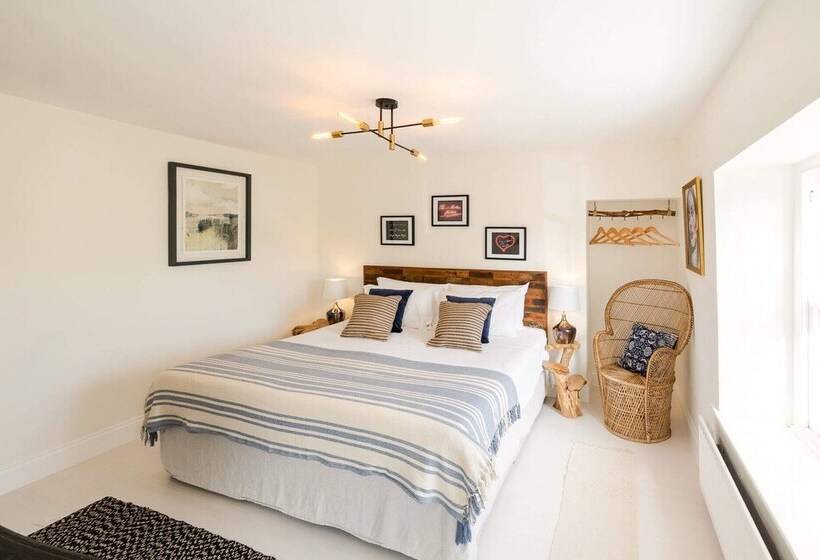 Host Stay Virginia House