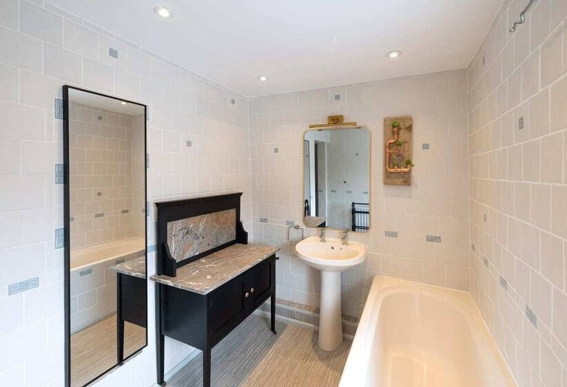 Host Stay Virginia House