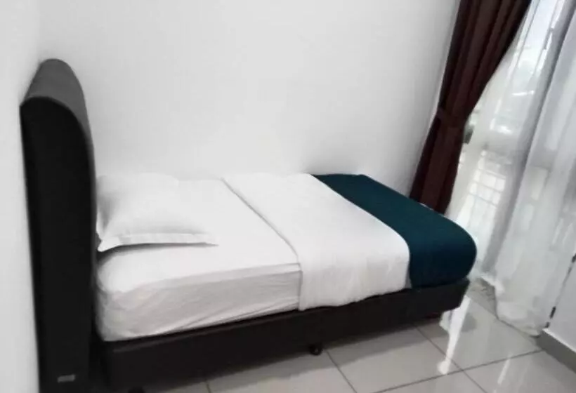 Hotelli Capital O 90614 Cvia Ummul