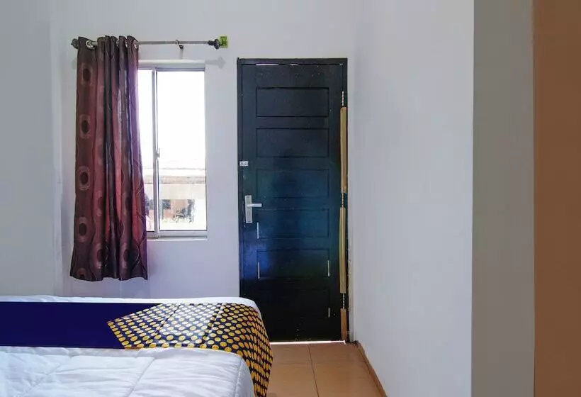 ホテル Spot On 91598 Oklahoma Homestay Syariah