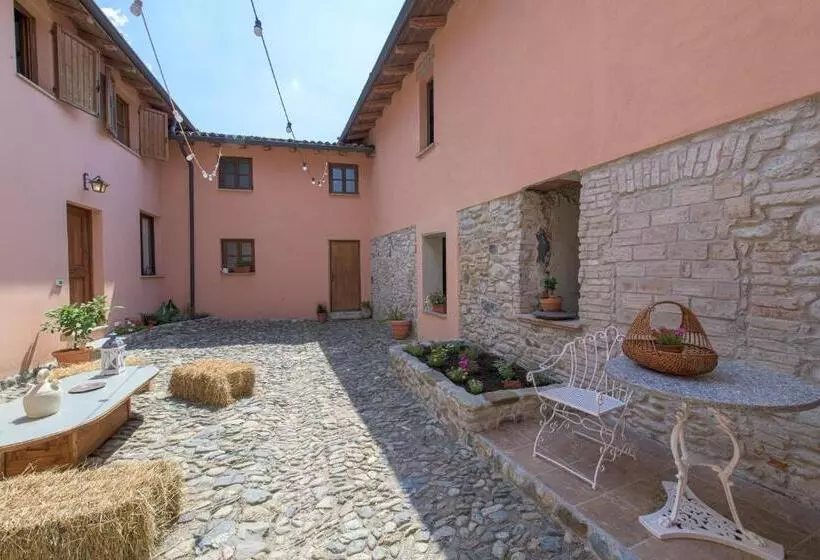 هتل Tenuta Cascina Marenco