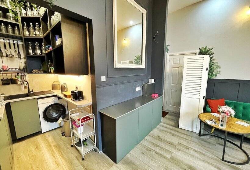 Impeccable Apartment In Liverpool City Centre