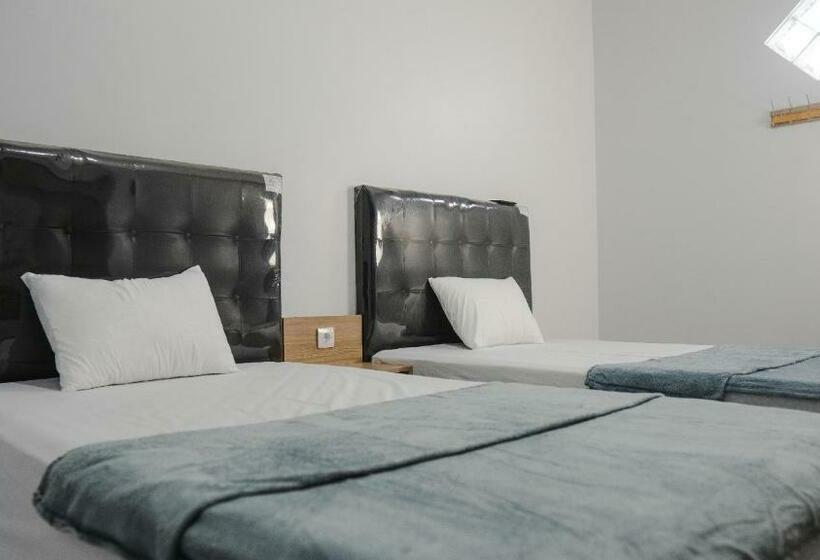 Pension Sitiinggil Guest House Syariah