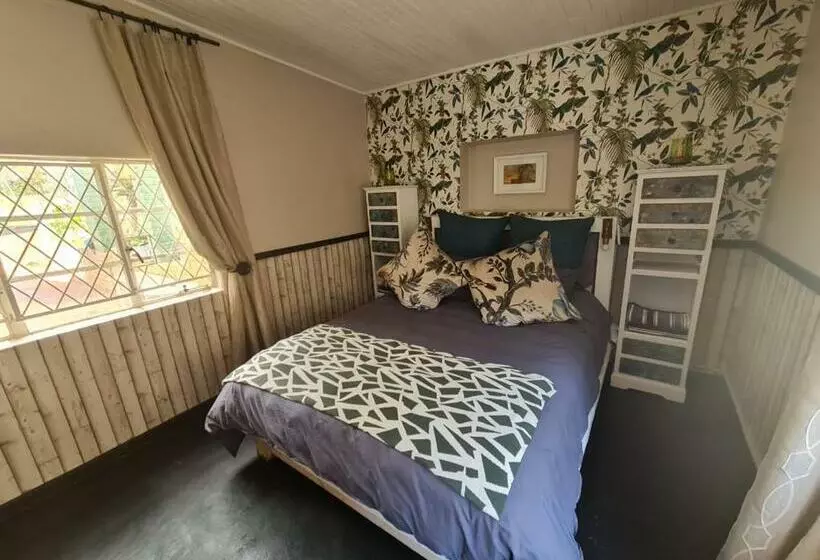 A Bird Cage Stay & Cottage