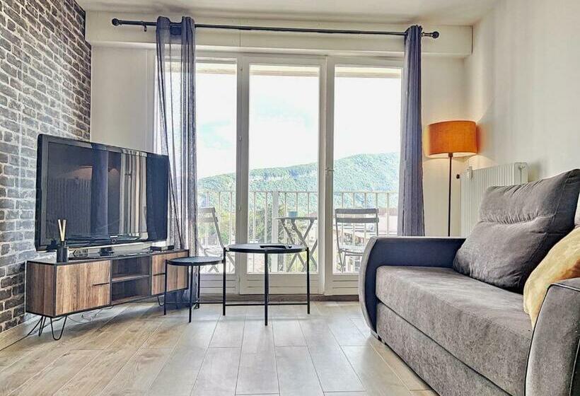 B&v Prestige T1 Proche Du Tram