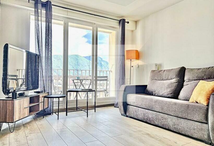 B&v Prestige T1 Proche Du Tram