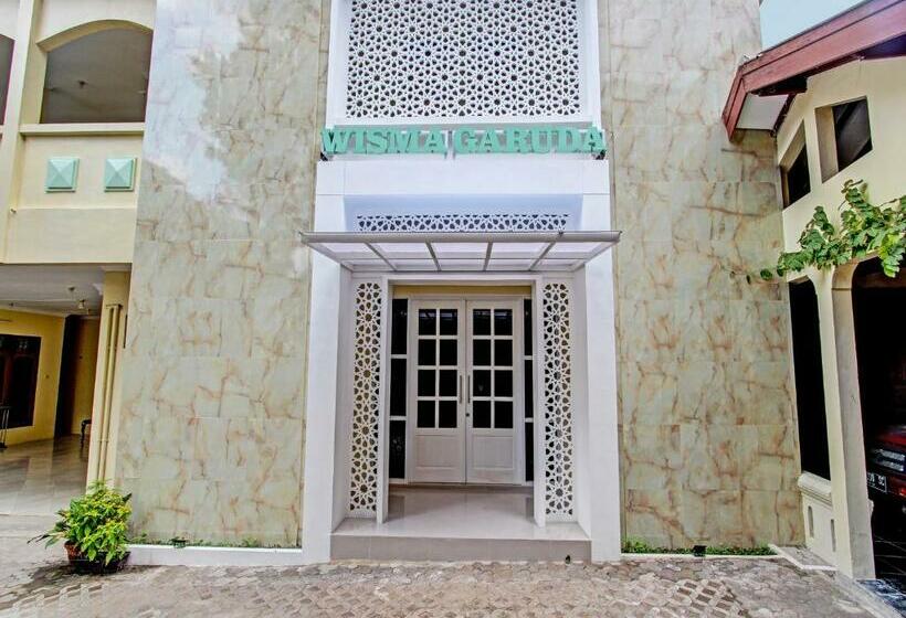 Отель Wisma Garuda Syariah Condoongcatur Mitra Reddoorz