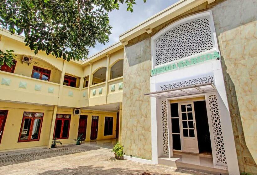 Отель Wisma Garuda Syariah Condoongcatur Mitra Reddoorz