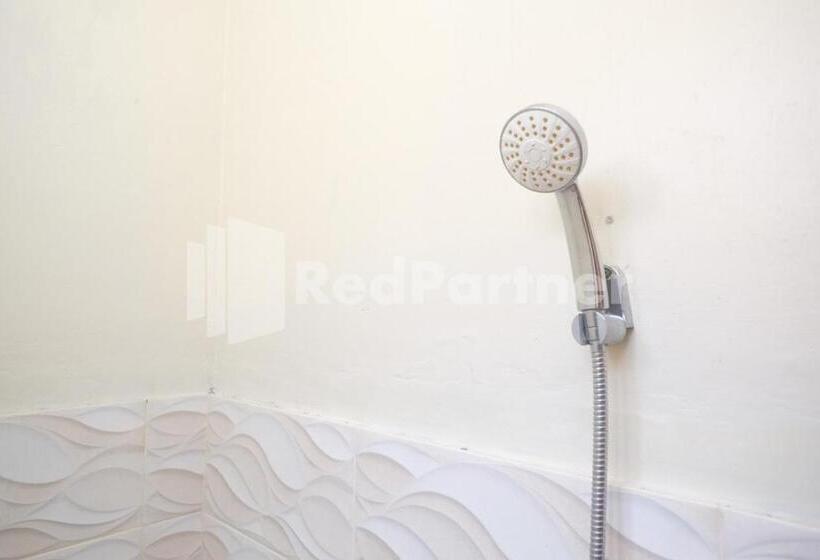 Отель Wisma Garuda Syariah Condoongcatur Mitra Reddoorz