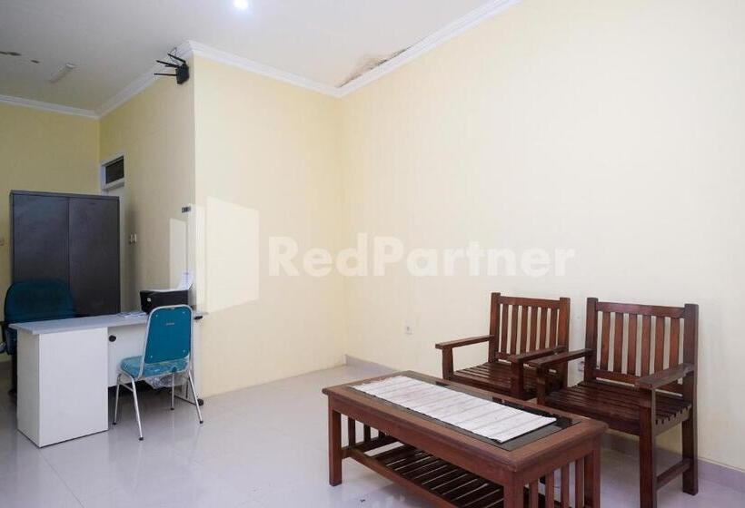 Отель Wisma Garuda Syariah Condoongcatur Mitra Reddoorz