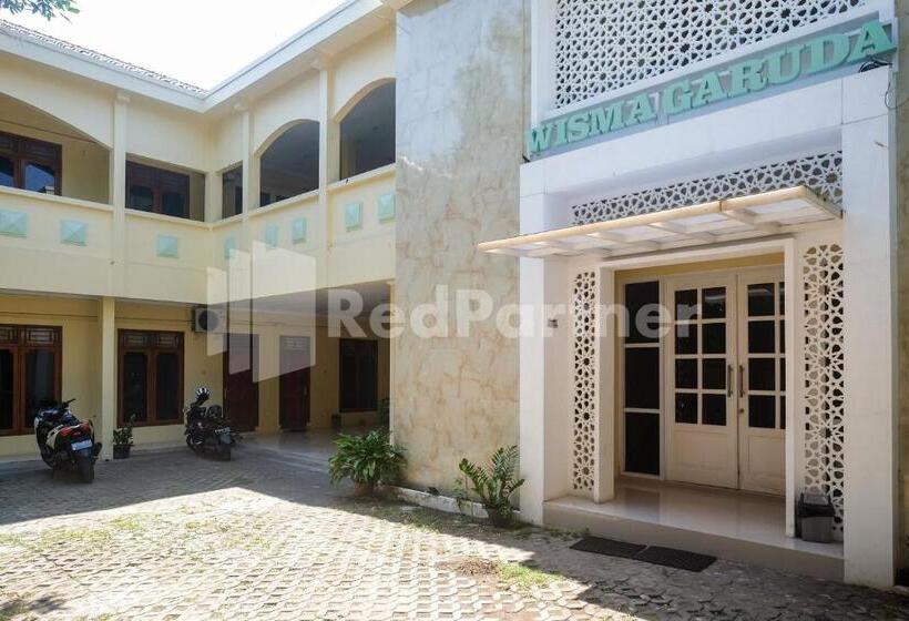 Отель Wisma Garuda Syariah Condoongcatur Mitra Reddoorz
