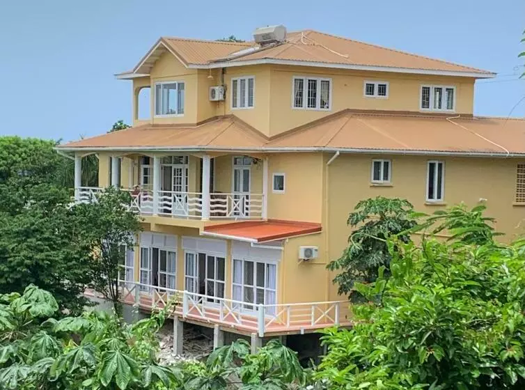 Kay Nou Apartments