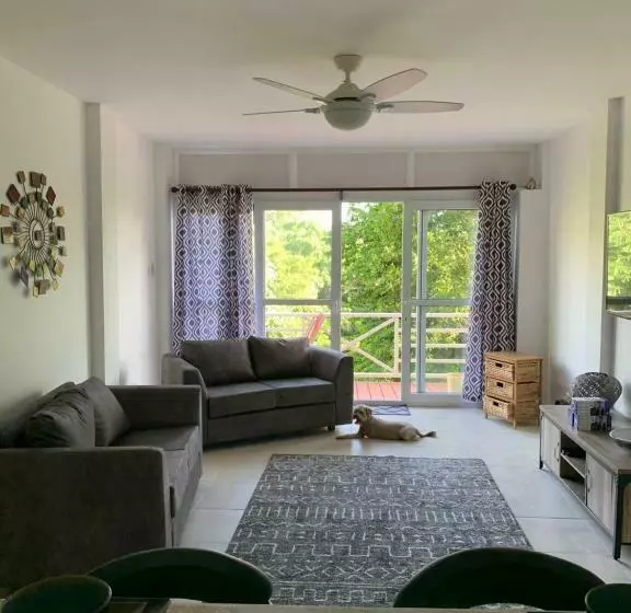 Kay Nou Apartments