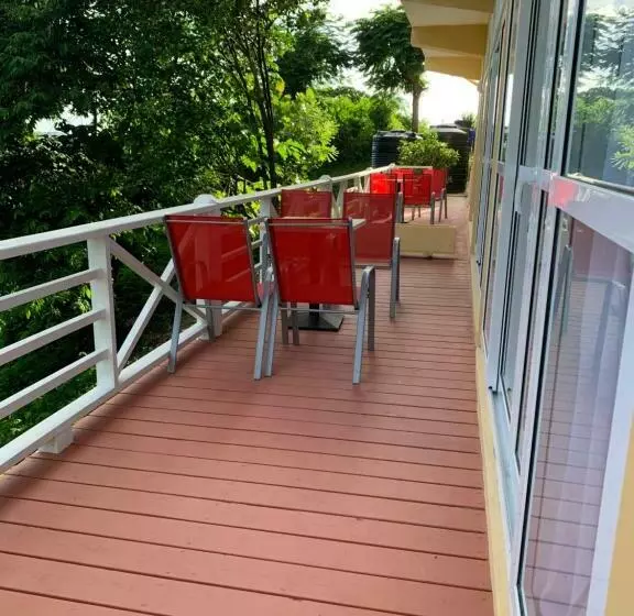 Kay Nou Apartments