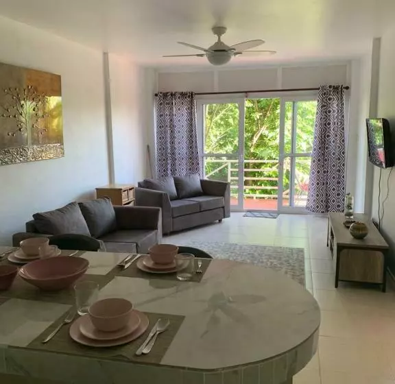 Kay Nou Apartments