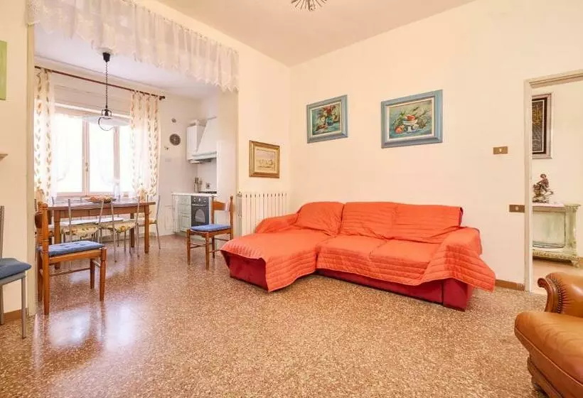 La Casina Di Monica