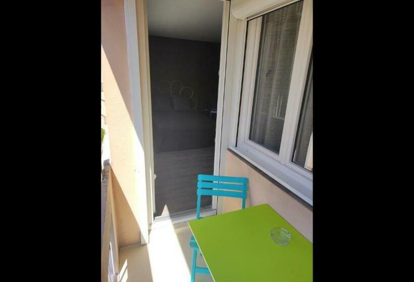 Macon Studio 2 P Refurbished Portable Air Conditioning 34 M2