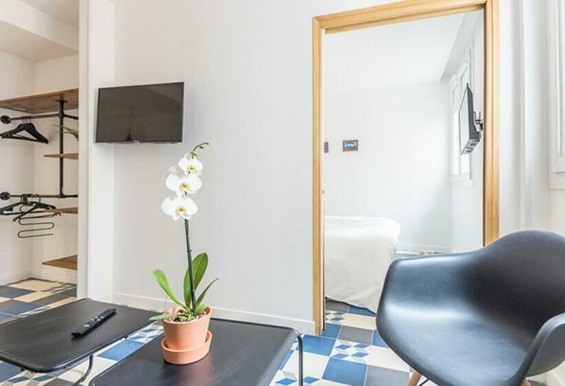 Nice 21 M Brand New In The Hypercenter