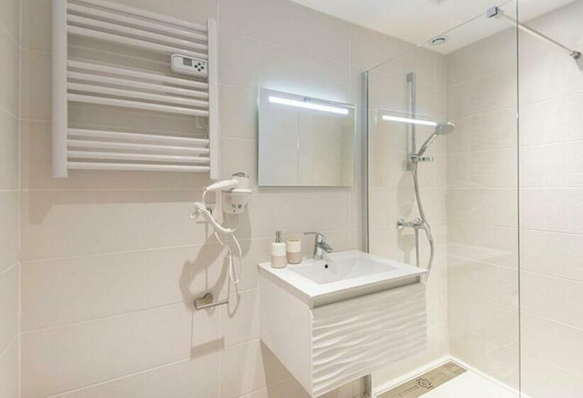 Nice 21 M Brand New In The Hypercenter