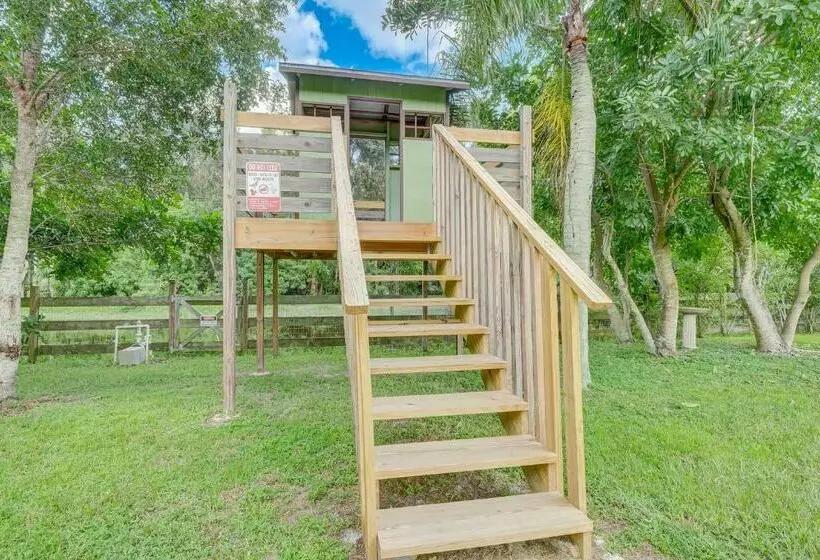 Super Private Home With Great Outdoor Space