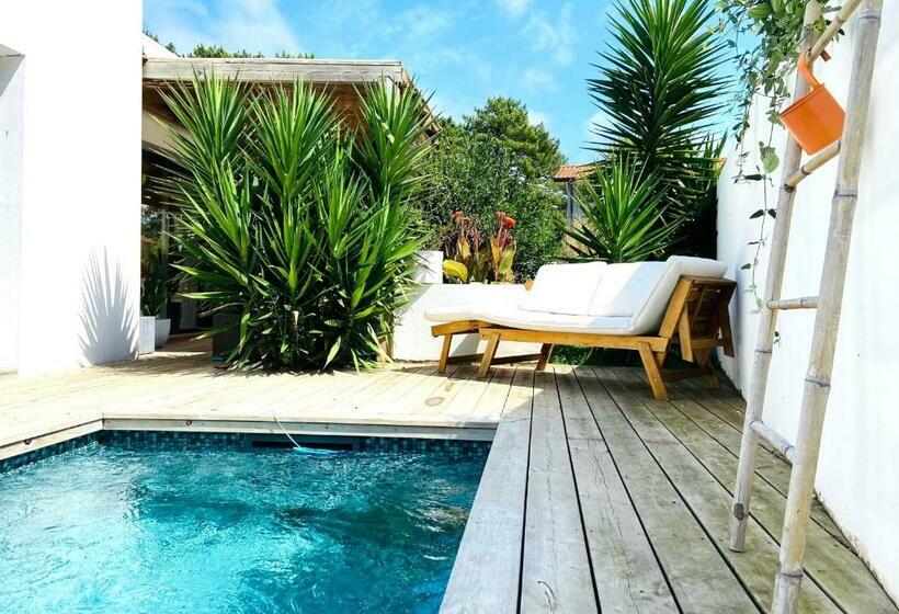 Villa Dali + 3 Chambres + Piscine + 800m Plage. Unique