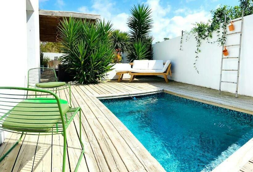 Villa Dali + 3 Chambres + Piscine + 800m Plage. Unique