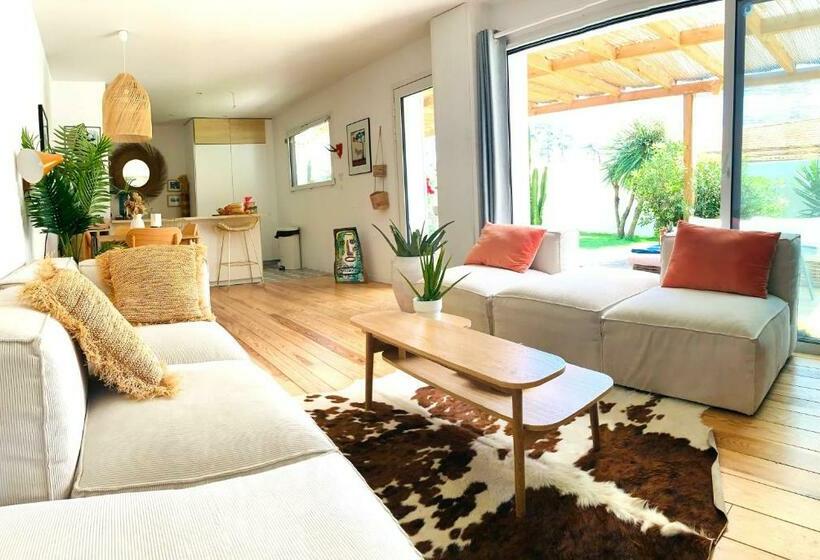 Villa Dali + 3 Chambres + Piscine + 800m Plage. Unique