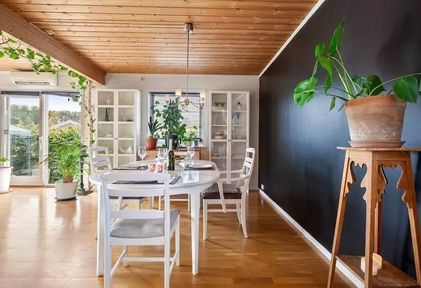 Aamiaismajoitus (B&B) Klara