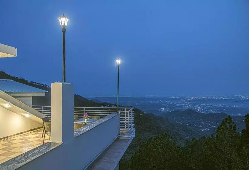 ベッドアンドブレックファースト Lake View Kasauli Cottage