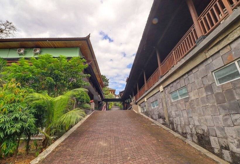 호텔 Oyo 91610 Batukaru Garden