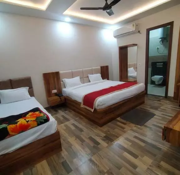 ホテル Taj Sarovar By Wb Inn