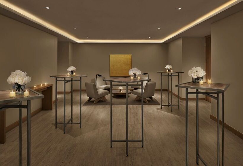 فندق The Tampa Edition