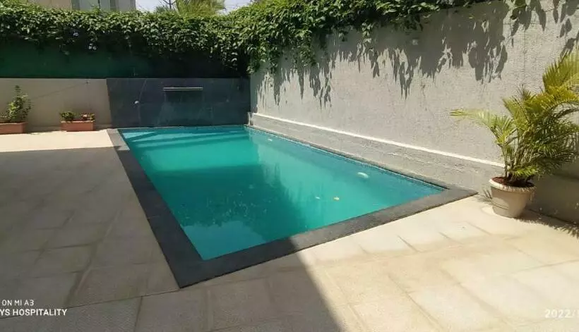 Lane End Villa