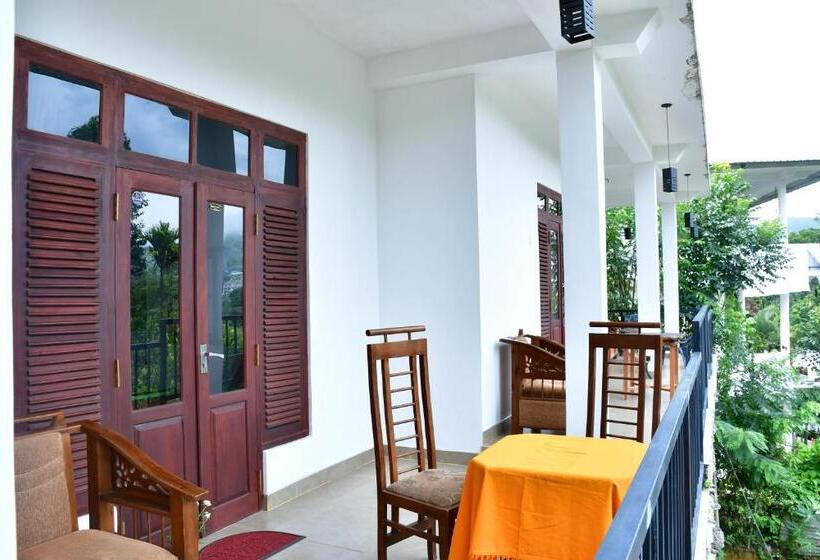 پانسیون Dilshan Cottage