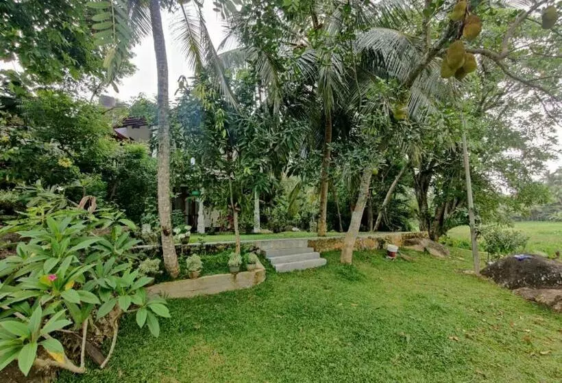 Majatalo Lush Green Villa