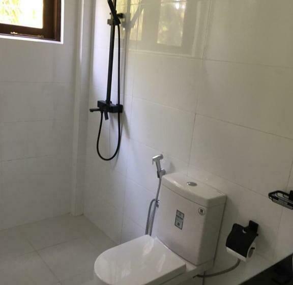 פנסיון Lush Green Villa