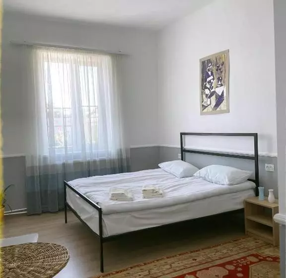 پانسیون Unoyan Guest House