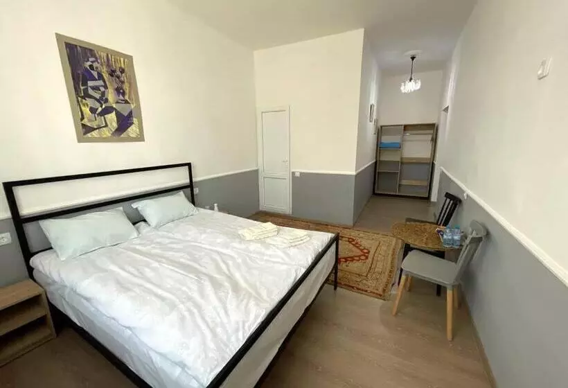پانسیون Unoyan Guest House