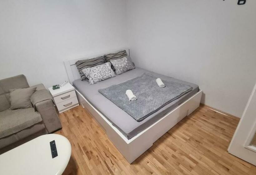 Stan Na Dan Uz Mogućnost Rentanja Vozila