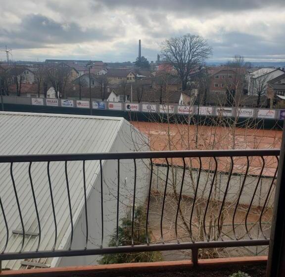 Stan Na Dan Uz Mogućnost Rentanja Vozila