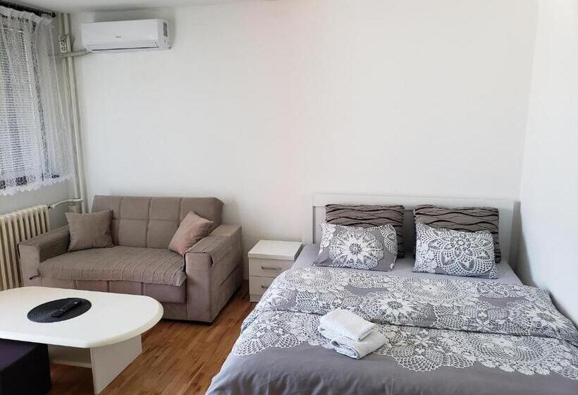 Stan Na Dan Uz Mogućnost Rentanja Vozila