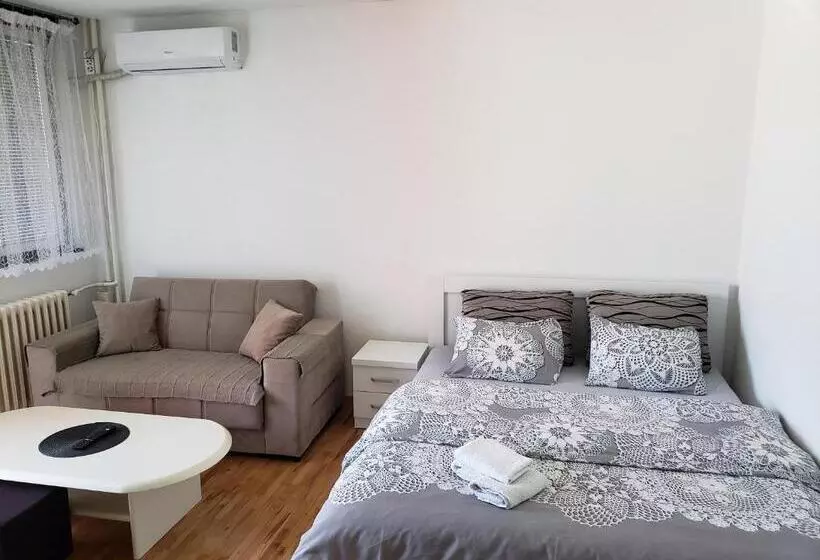Stan Na Dan Uz Mogućnost Rentanja Vozila