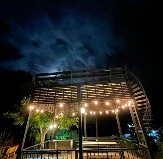 تختخواب و صبحانه นอนนี่แอทเขาค้อ