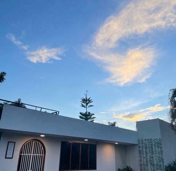 تختخواب و صبحانه นอนนี่แอทเขาค้อ