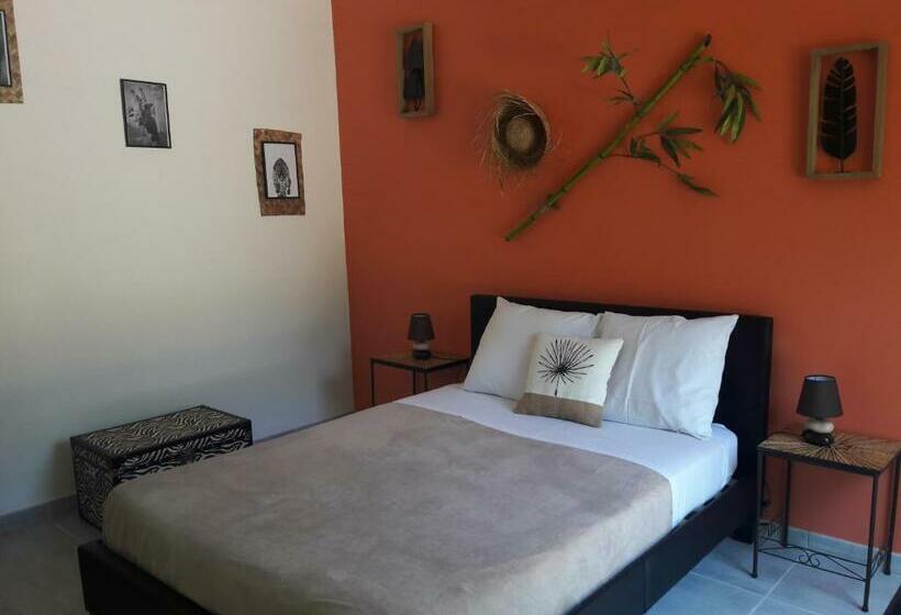 مبيت وإفطار Le Clos Des Dryades S