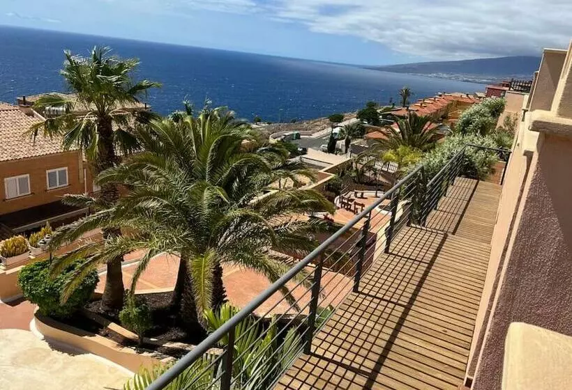 Casa Adosada De Lujo Con Piscina Y Vistas Al Mar