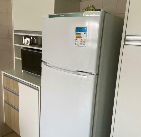 Guarujá Praia Das Pitangueiras A 50 Metros Do Mar